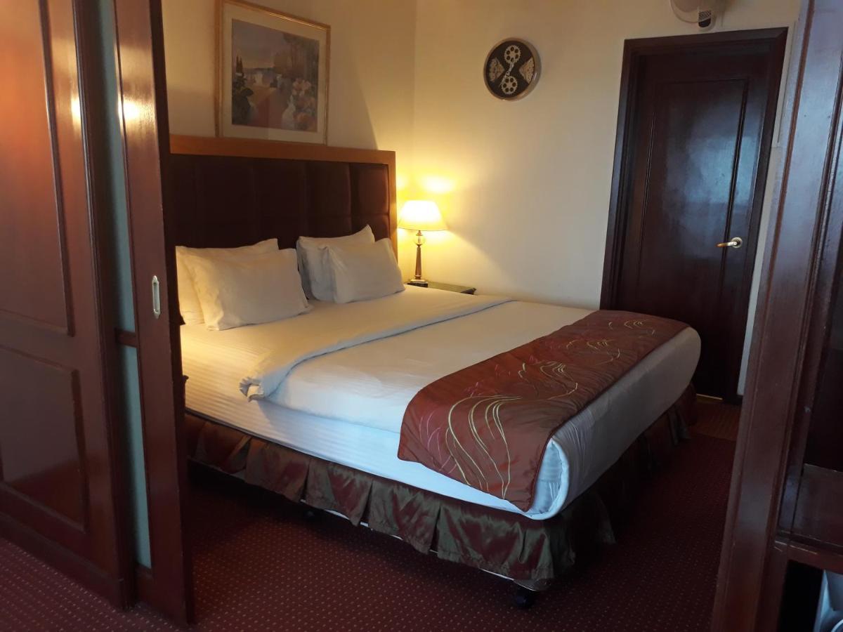 Raymond Suites At Berjaya Times Square Pangsapuri *