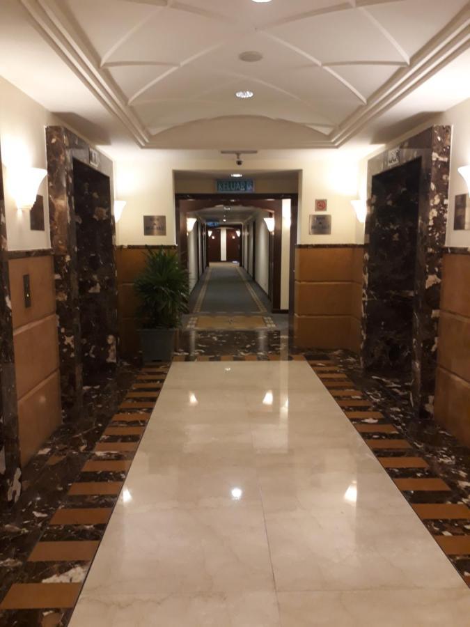 Pangsapuri Raymond Suites At Berjaya Times Square Kuala Lumpur