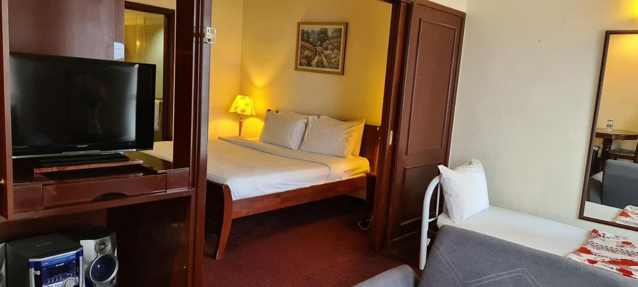 Raymond Suites At Berjaya Times Square *