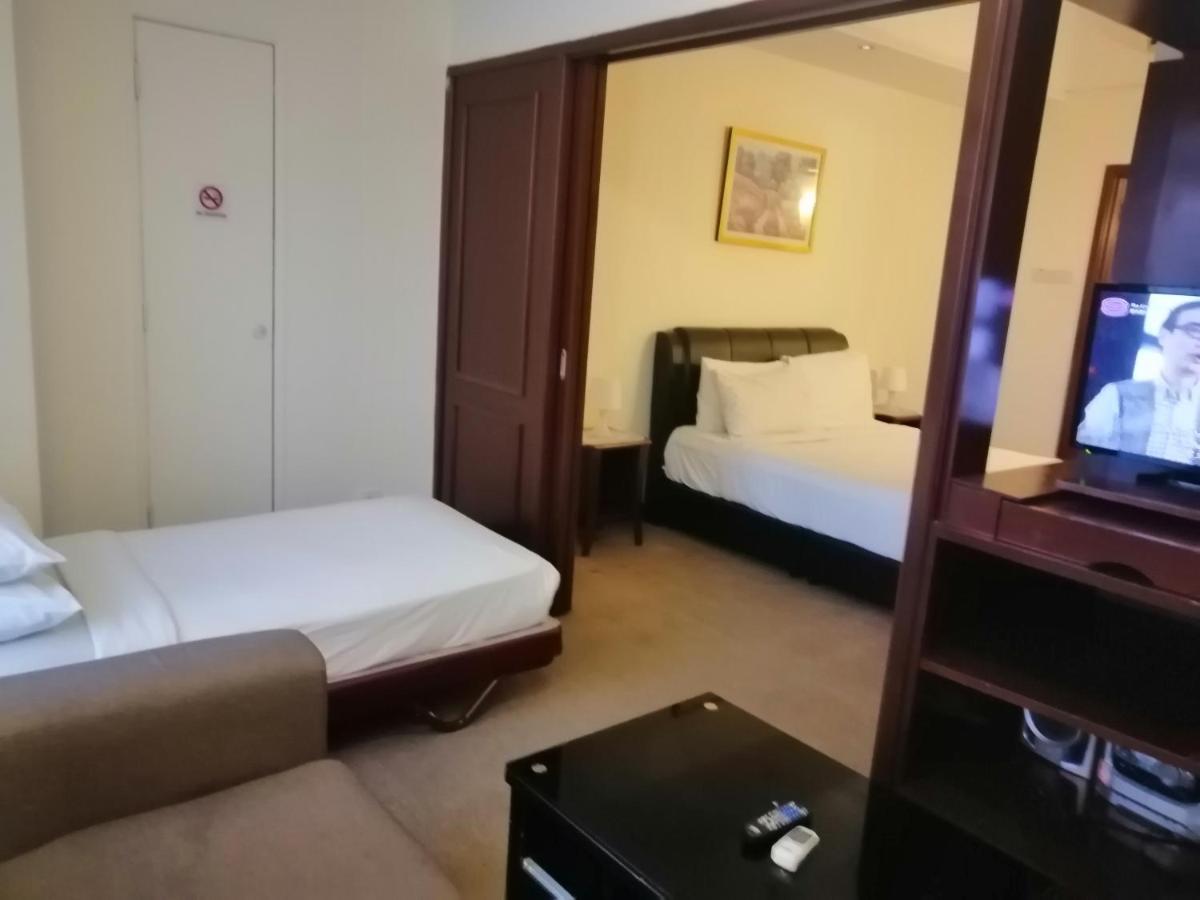 Raymond Suites At Berjaya Times Square Pangsapuri